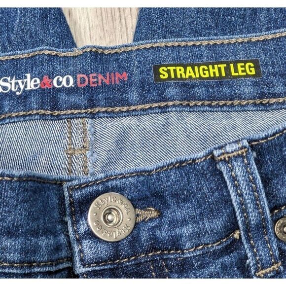 (3/$35) Style & Co Womens Size 4 Petite Straight Leg Pockets Denim Blue Jeans - Picture 4 of 11